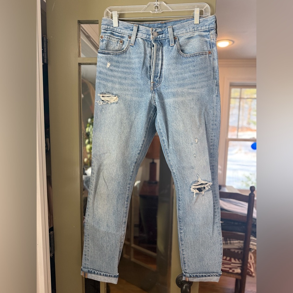 501s Levi’s Strauss Lightly Distressed Light Wash Blue Jeans W27 L30